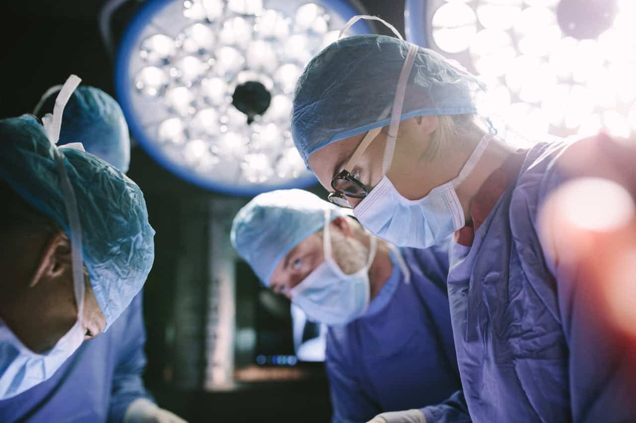 Photo 99469080 / Surgery © Ammentorp | Dreamstime.com