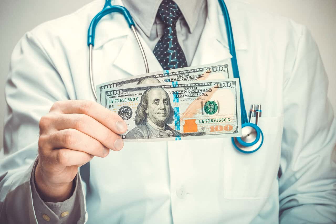 Photo 112896550 | Healthcare &copy; Studioclover | Dreamstime.com