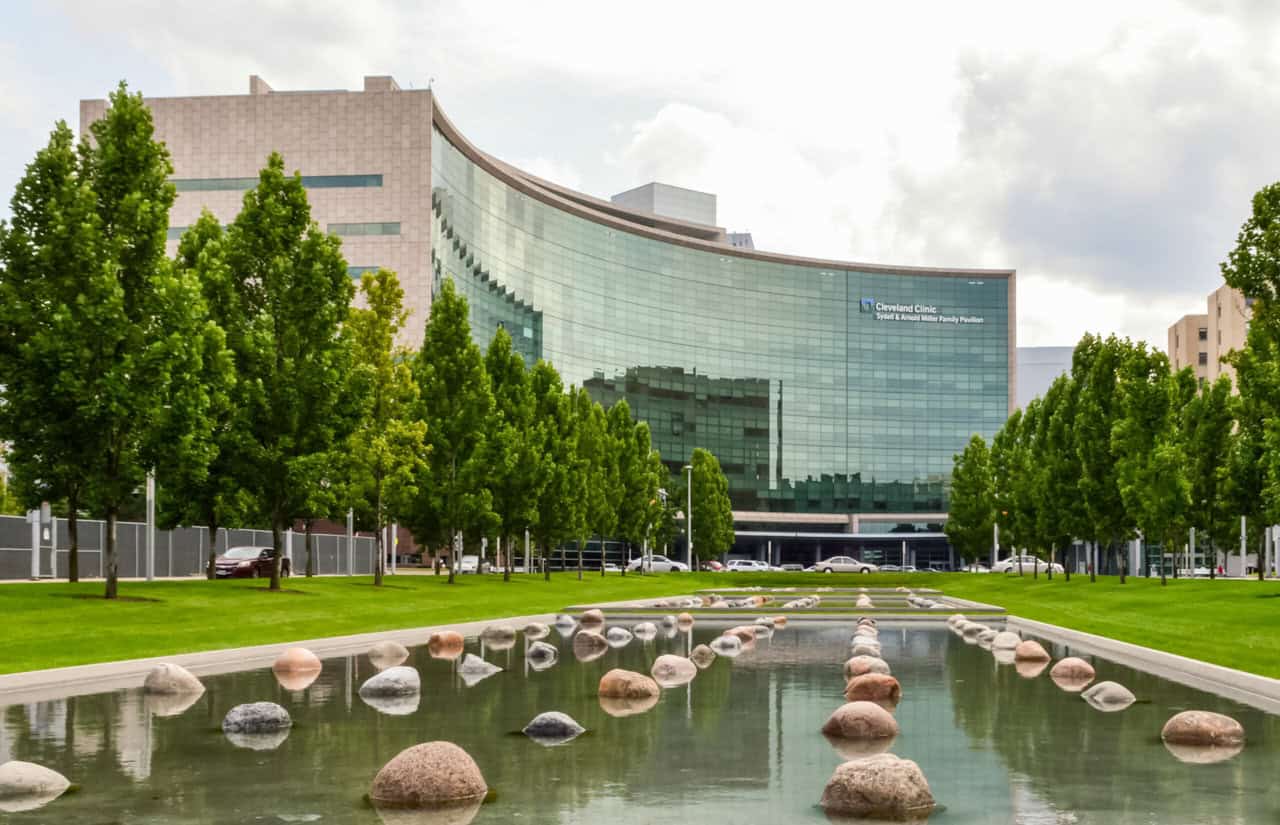Photo 99012060 / Cleveland Clinic © Tracy Evans | Dreamstime.com